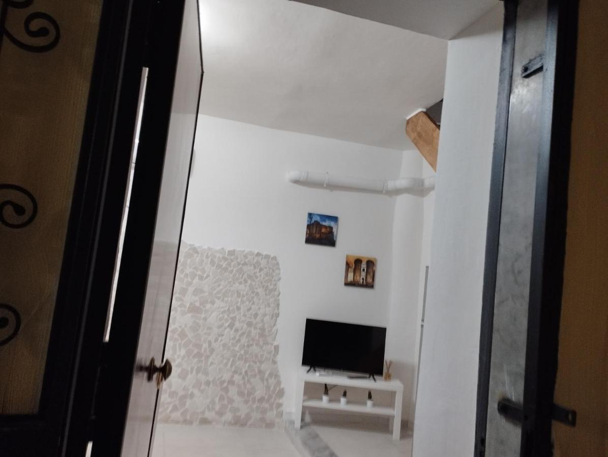 Il Basso Di Gilda Napoli Bagian luar foto